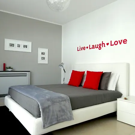 מלון דירות Rivetto 4*