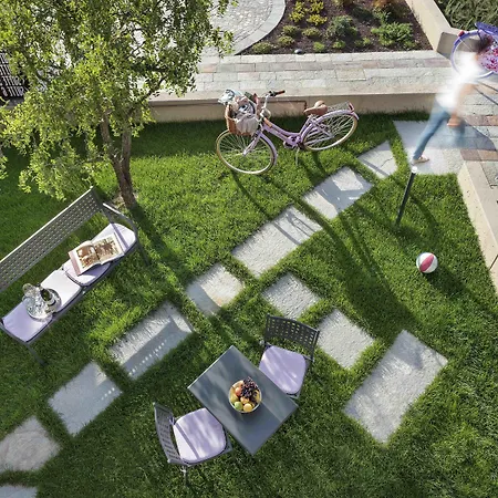 מלון דירות Rivetto 4*