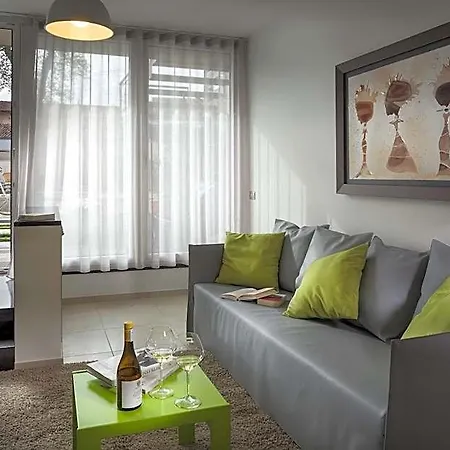 Rivetto شقة فندقية 4*