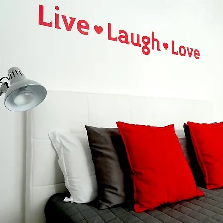 מלון דירות Rivetto 4*